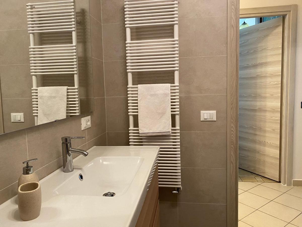 Flowers & Garden Apartment Con Vista Lago Манерба дел Гарда Екстериор снимка