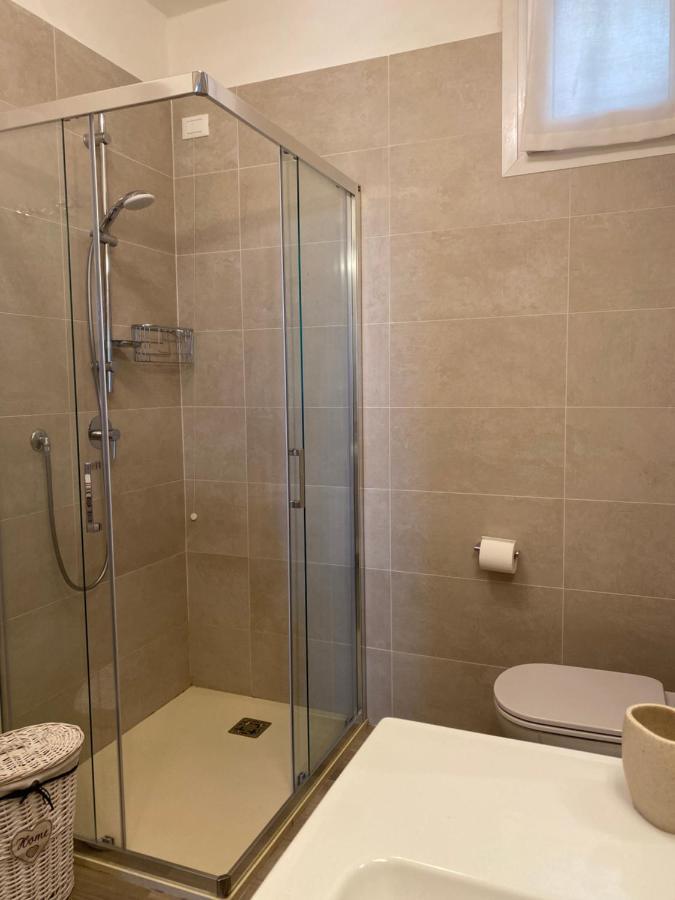 Flowers & Garden Apartment Con Vista Lago Манерба дел Гарда Екстериор снимка