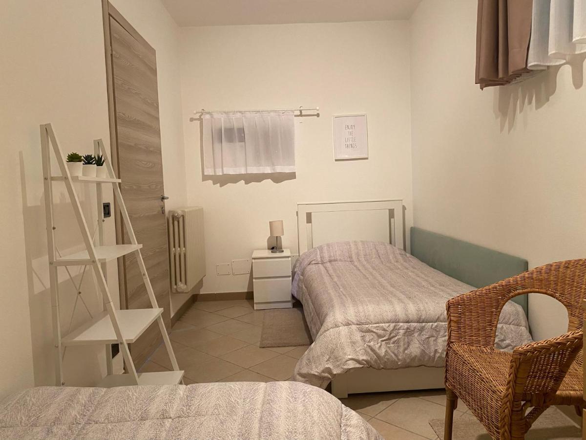 Flowers & Garden Apartment Con Vista Lago Манерба дел Гарда Екстериор снимка