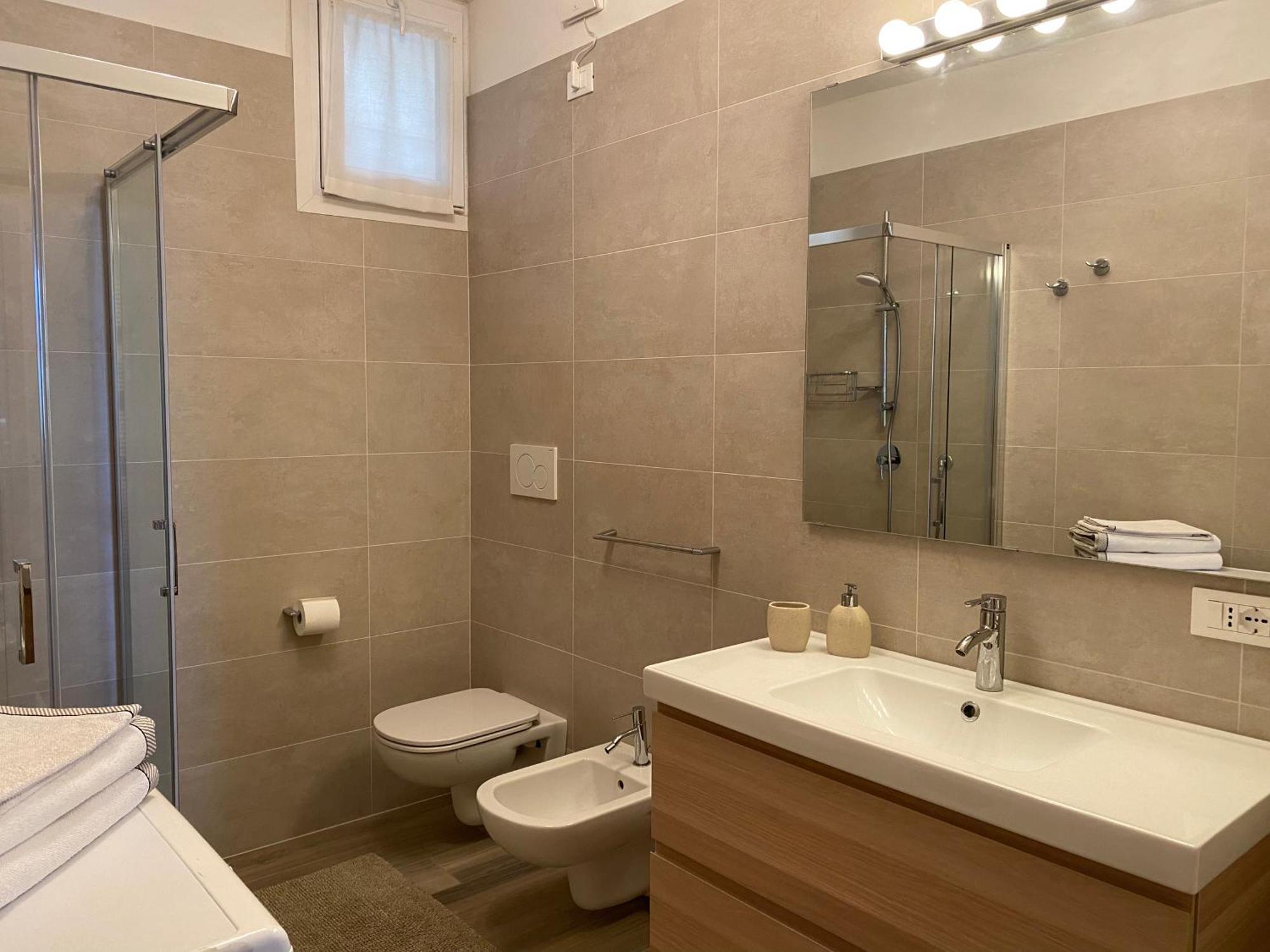 Flowers & Garden Apartment Con Vista Lago Манерба дел Гарда Екстериор снимка
